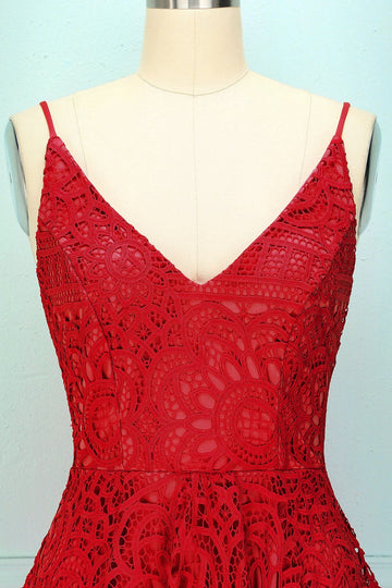 Vestido asimétrico rojo oscuro